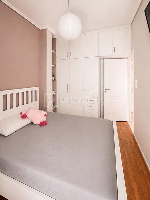 secondary image