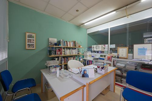 secondary image