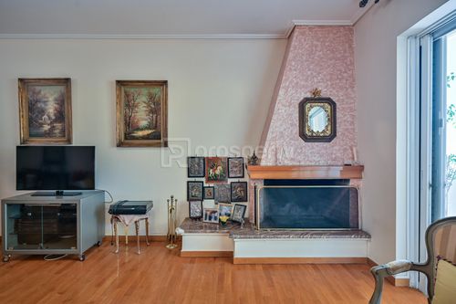 secondary image