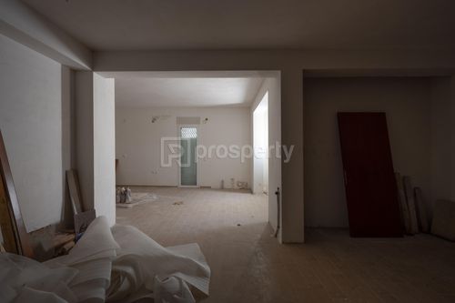 secondary image
