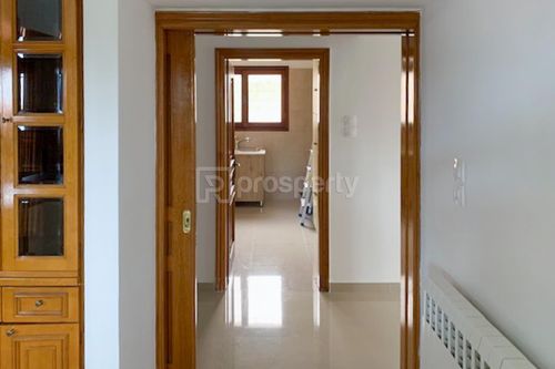 secondary image