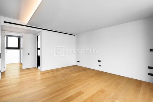 secondary image