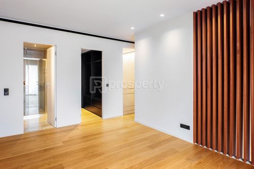 secondary image