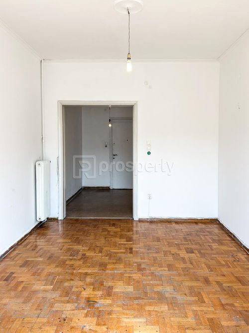 secondary image