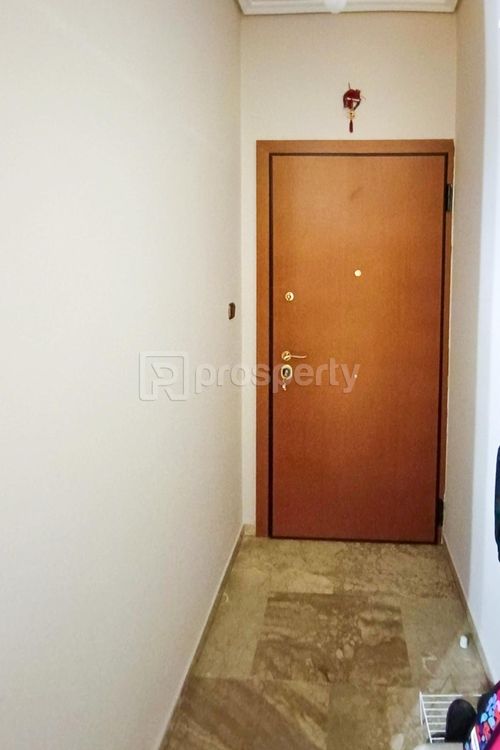 secondary image