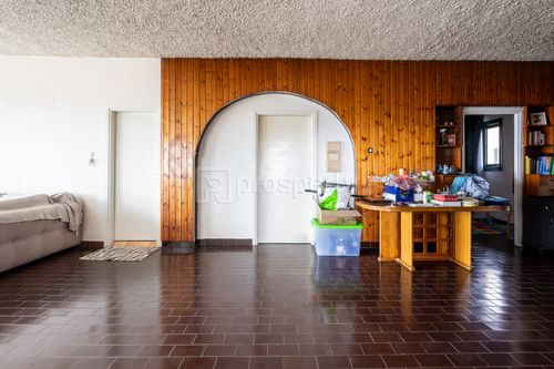 secondary image