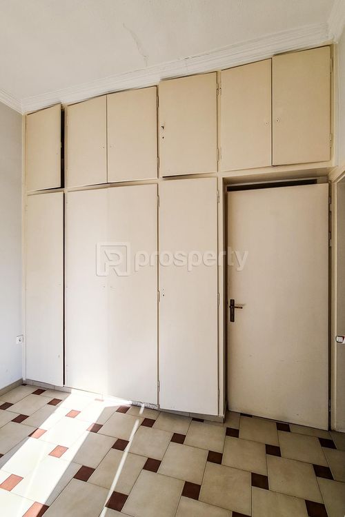 secondary image