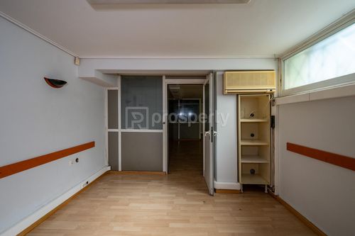 secondary image
