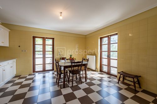 secondary image