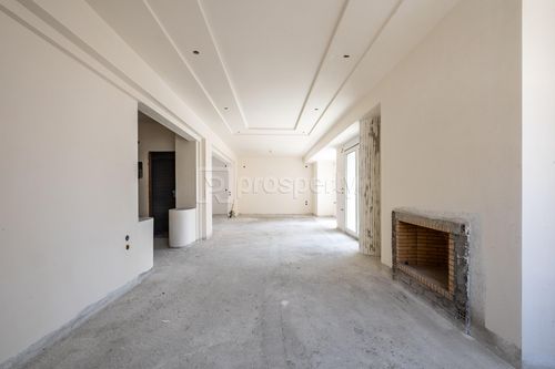 secondary image