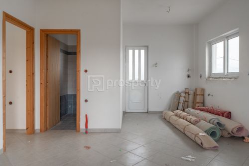secondary image