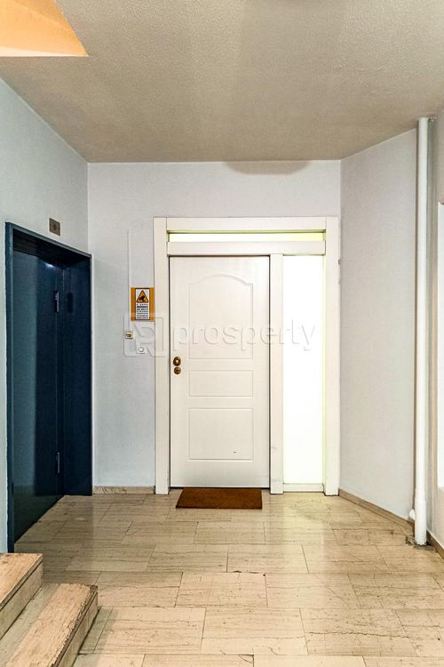 secondary image