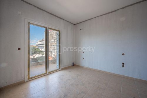 secondary image